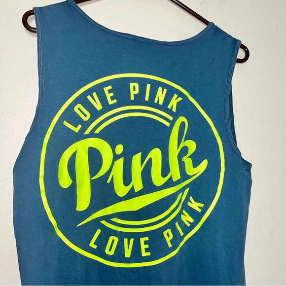 pink tank top